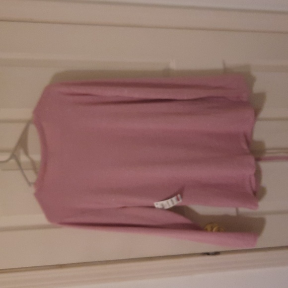 New.  INC XL TOP - Picture 2 of 8